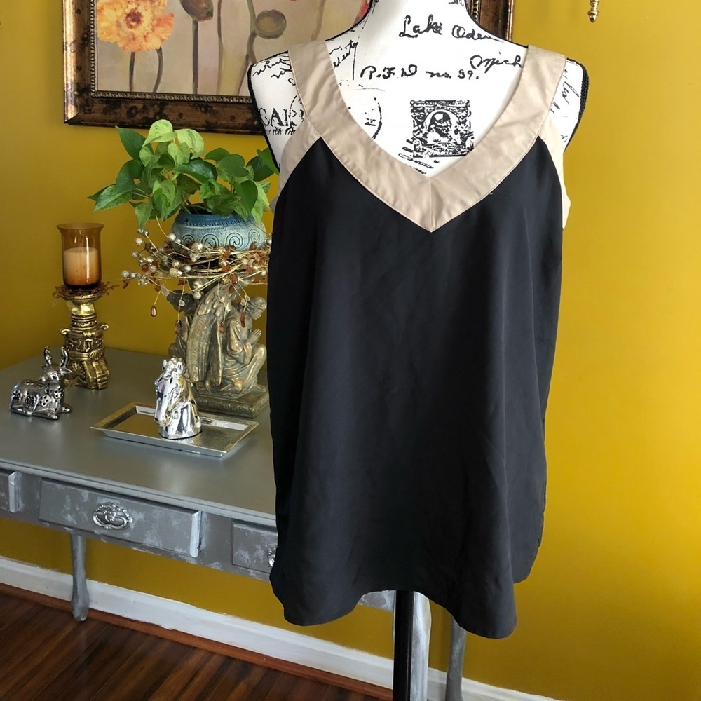 Attention blouse size M